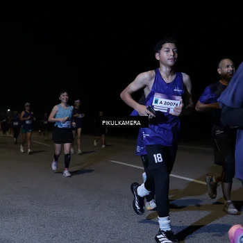 Runner Photo 7521668