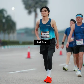 Runner Photo 7521685