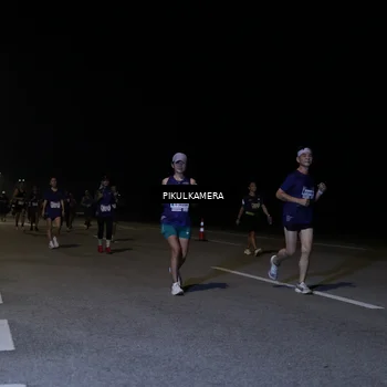 Runner Photo 7521690