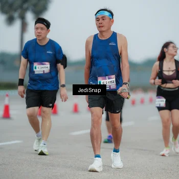 Runner Photo 7521695