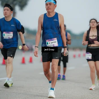 Runner Photo 7521700
