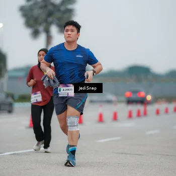 Runner Photo 7521747