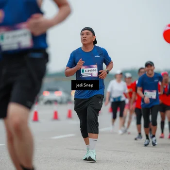 Runner Photo 7521819