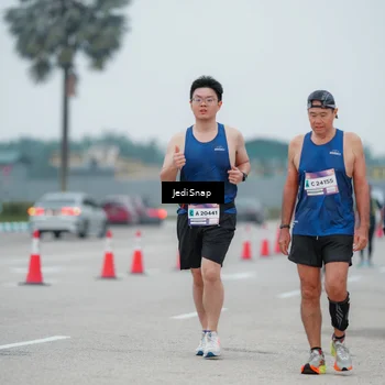 Runner Photo 7521965