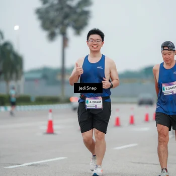 Runner Photo 7521975