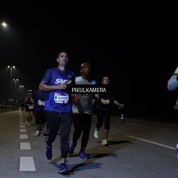Runner Photo 7521981