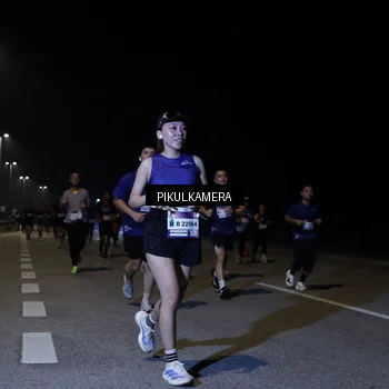 Runner Photo 7521990