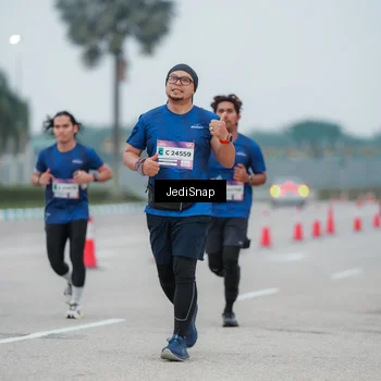 Runner Photo 7522002