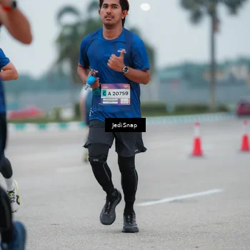 Runner Photo 7522010