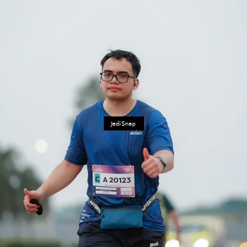 Runner Photo 7522041