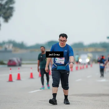 Runner Photo 7522042