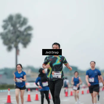 Runner Photo 7522067
