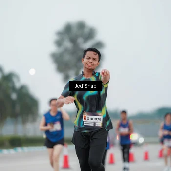 Runner Photo 7522079