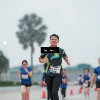 Runner Photo 7522080
