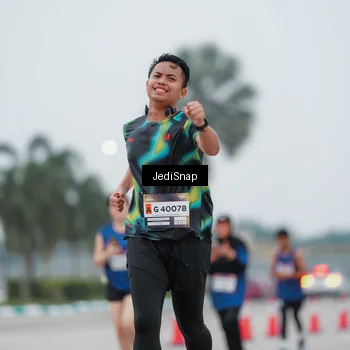 Runner Photo 7522085