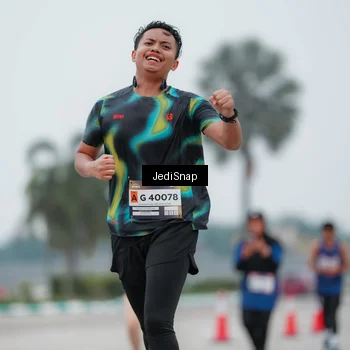 Runner Photo 7522088