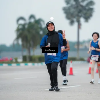Runner Photo 7522103