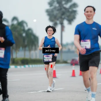 Runner Photo 7522112