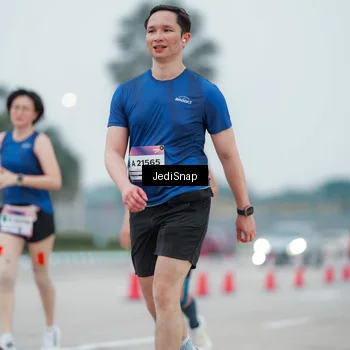 Runner Photo 7522120