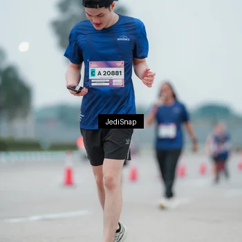 Runner Photo 7522136
