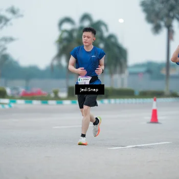 Runner Photo 7522139