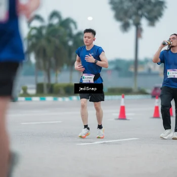 Runner Photo 7522140