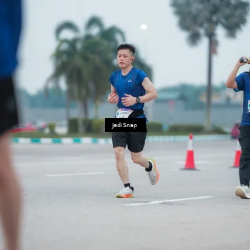 Runner Photo 7522143