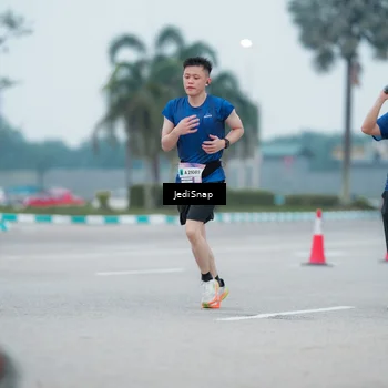 Runner Photo 7522144