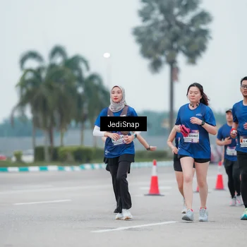 Runner Photo 7522172