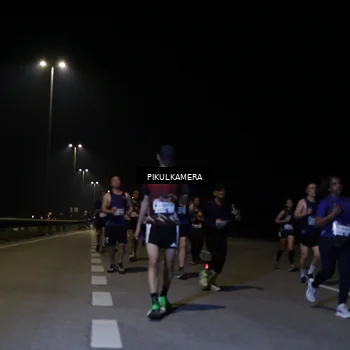 Runner Photo 7522190