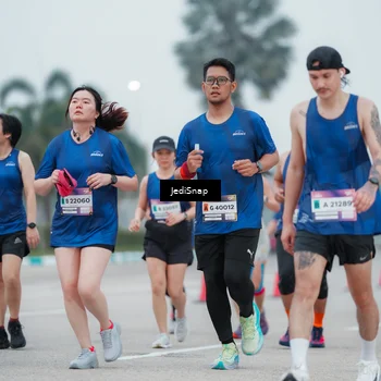 Runner Photo 7522191