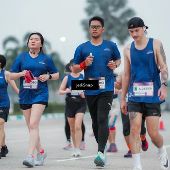 Runner Photo 7522195