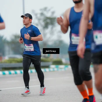 Runner Photo 7522200