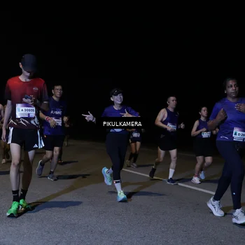 Runner Photo 7522202