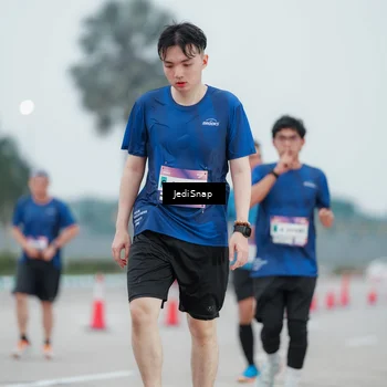 Runner Photo 7522211