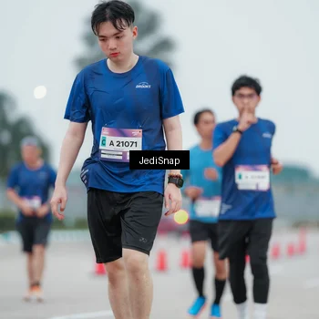 Runner Photo 7522215