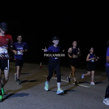 Runner Photo 7522216