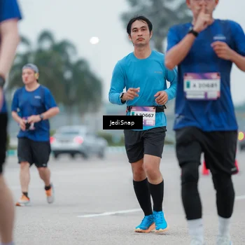 Runner Photo 7522224
