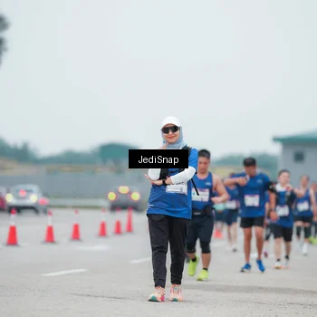 Runner Photo 7522235