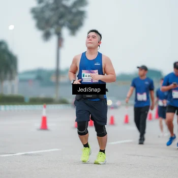 Runner Photo 7522263