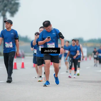 Runner Photo 7522272