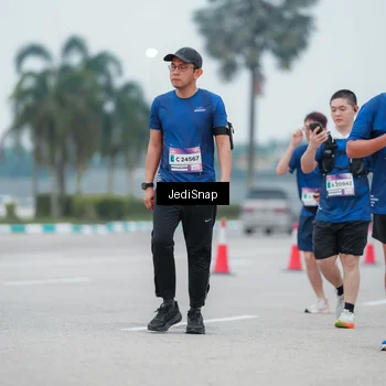 Runner Photo 7522278