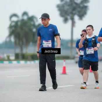 Runner Photo 7522281