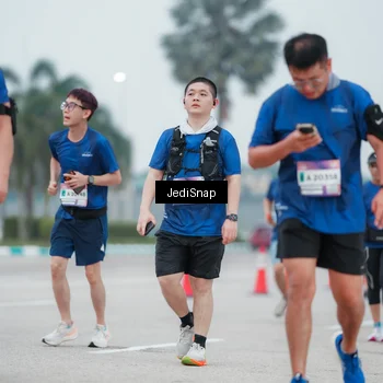 Runner Photo 7522287