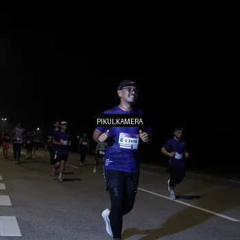 Runner Photo 7522289