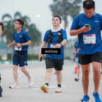Runner Photo 7522295