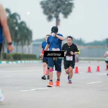 Runner Photo 7522326