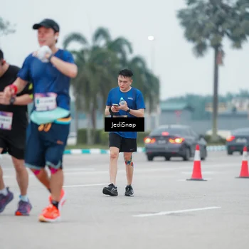 Runner Photo 7522332