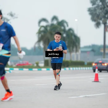 Runner Photo 7522335