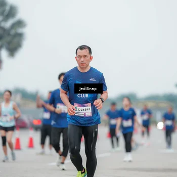 Runner Photo 7522343